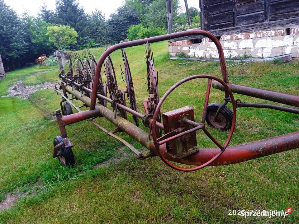 Przewracała siedmiogwiazdowa Zgrabiarki i przetrząsacze