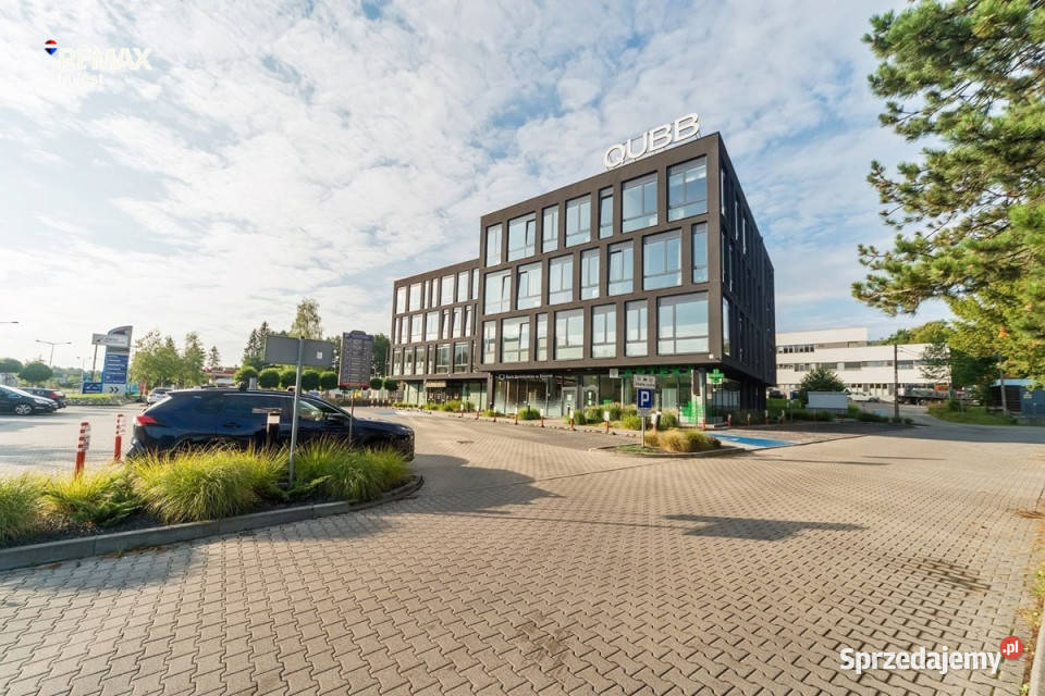 Nowoczesna siedziba firmy 360 m i parking Bielsko-Biała