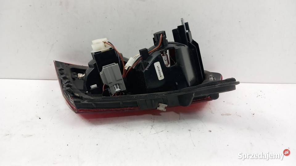 FORD MONDEO MK4 LIFT HB LAMPA TYŁ PRAWA W KLAPĘ osobowe wielkopolskie