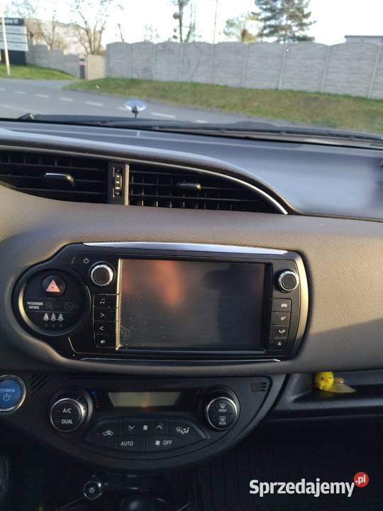 Toyota Yaris Hybrid 2017