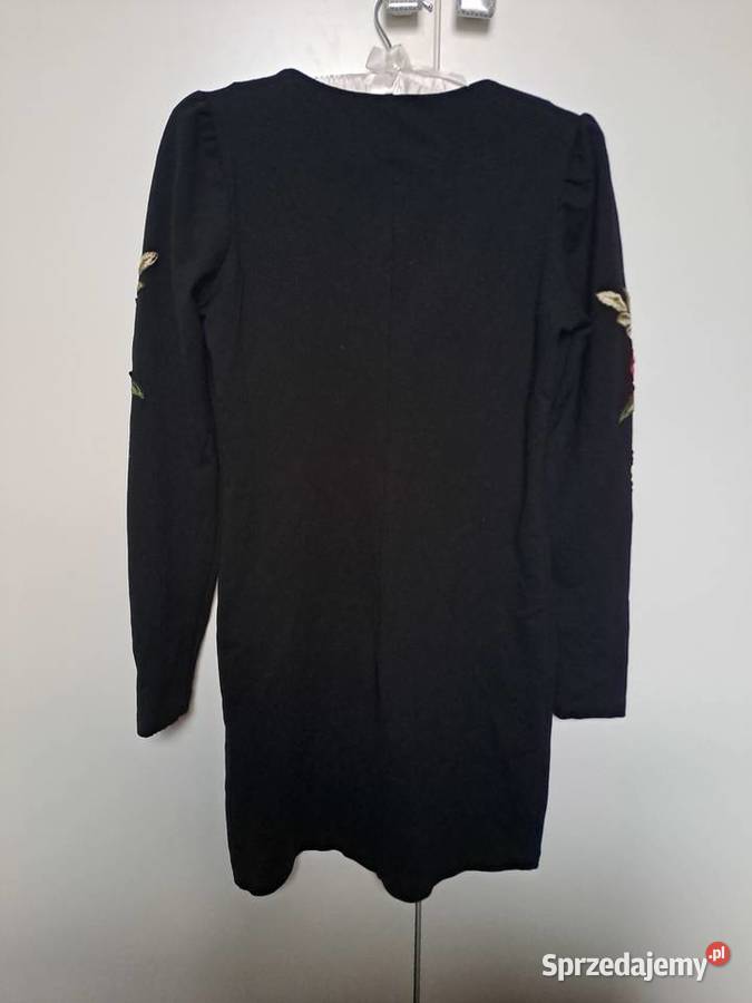 Reserved Sukienka czarna z motywem kwiatów na