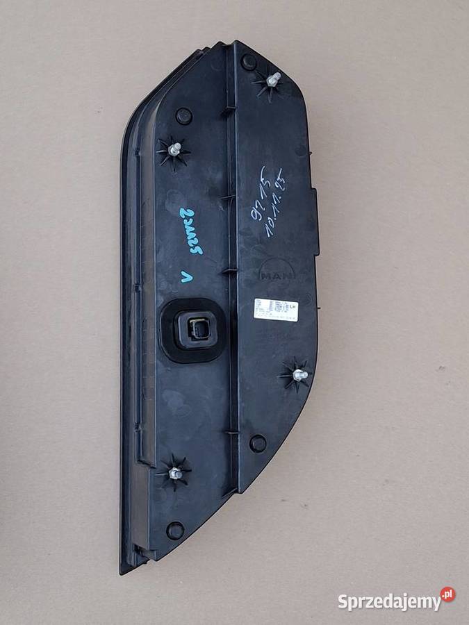 MAN LIONS COACH LAMPA LEWY TYŁ LEWA TYLNA Bieleń