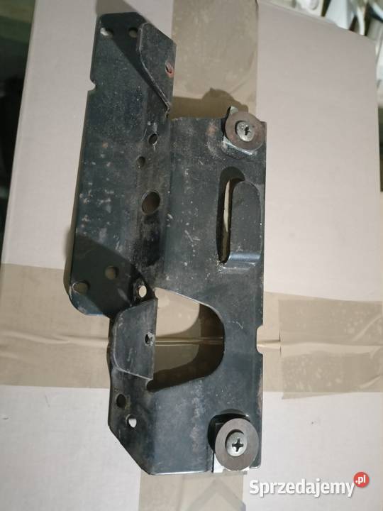 Mercedes W124 mocowanie gaśnicy 124 osobowe