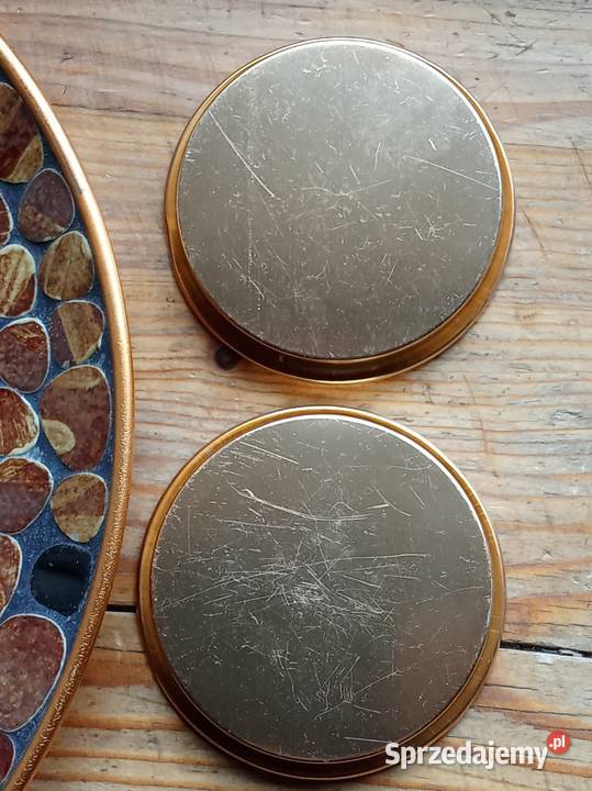 Talerz z podstawkami z kamyków zachodniopomorskie Prusim