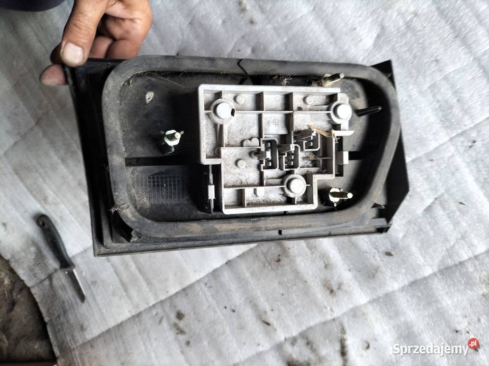 XANTIA KOMBI LAMPA TYŁ lubelskie Kamień-Kolonia sprzedam