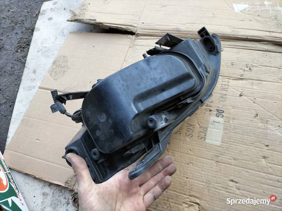 FORD FOCUS C MK1 LAMPA PRZÓD PRZEDNIA PRAWA osobowe lubelskie Kamień-Kolonia sprzedam