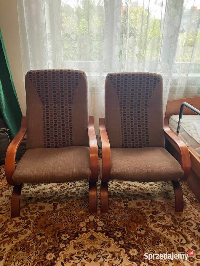 Dwa fotele elastyczne plecy lata 90 brązowe i podkarpackie Nisko sprzedam