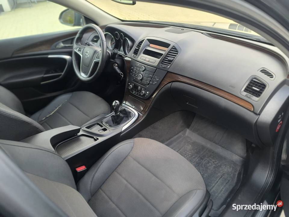 Opel Insignia 18 Benzyna 140 Zarejestrowana elektryczne szyby świętokrzyskie Pacanów sprzedam