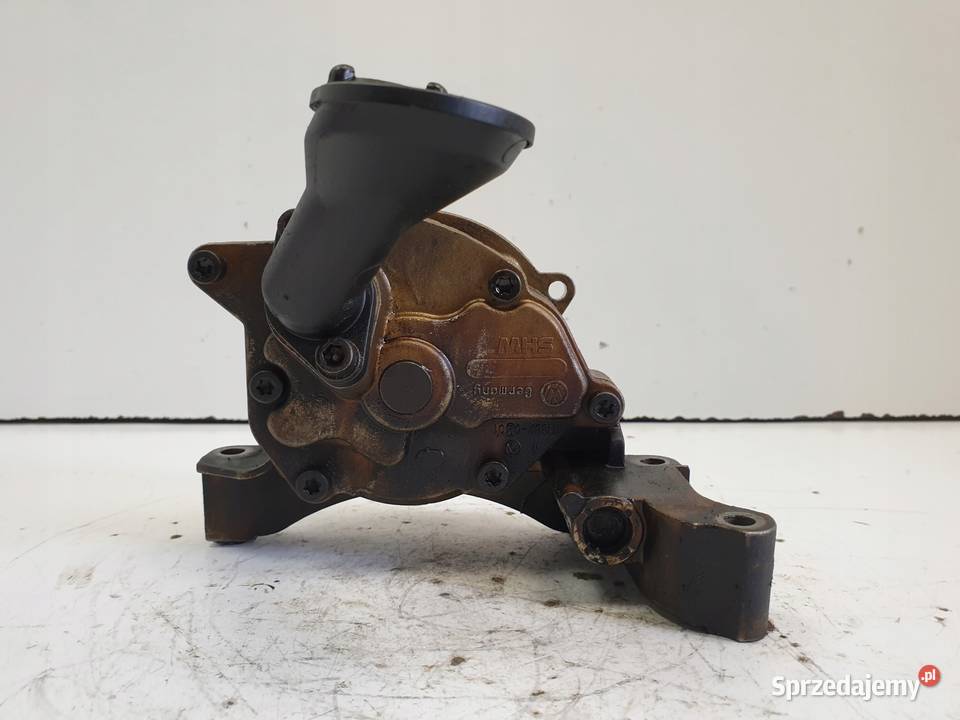 VW Golf V 14 FSI POMPA OLEJU 113670201 oryginał