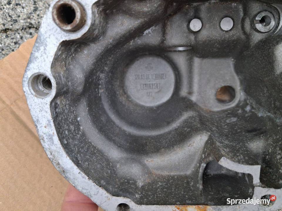 Pokrywa skrzyni biegów Fiat 126p nowa Motoryzacja Koszalin