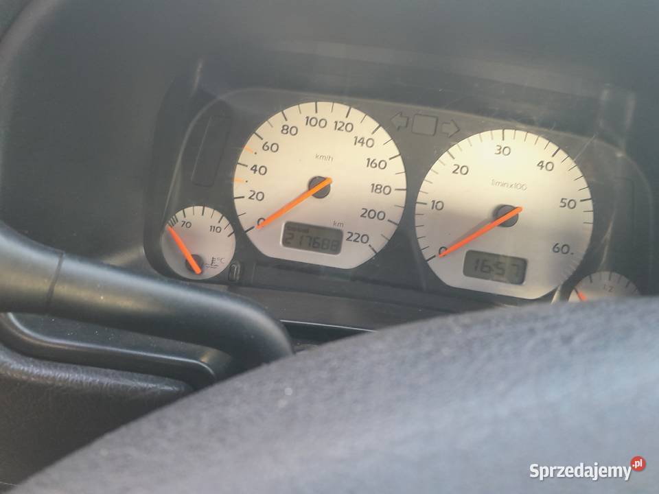 VW Polo 19 manualna