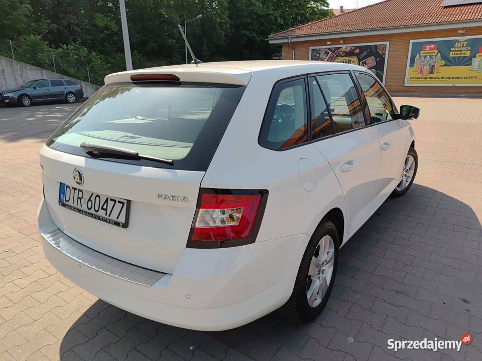 koda Fabia 12 110 2017r Salon Polska I nieuszkodzony Trzebnica