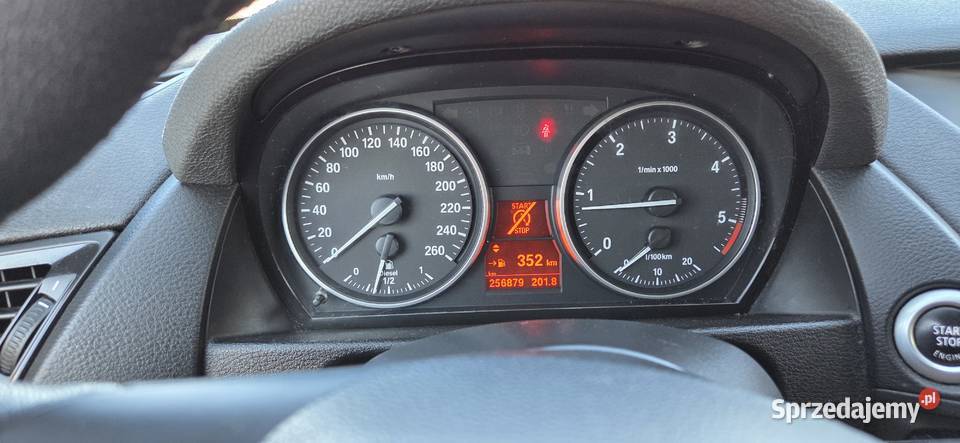 Zadbane ekonomiczne BMW X1 2015 Pomiechówek