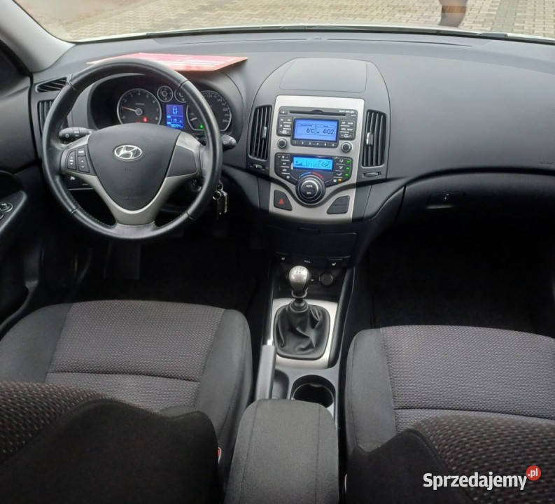 Hyundai i30 Niski przebieg 78000 Serwisowany ASO światła przeciwmgielne wielkopolskie Suchorzew sprzedam