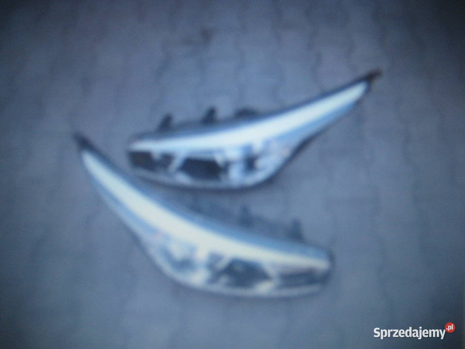 kia ceed 1215r lampa przód prawa lewa xenon led Rakoniewice sprzedam