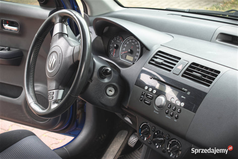 Suzuki Swift 13 GL Deluxe 4WD 2010 Poznań