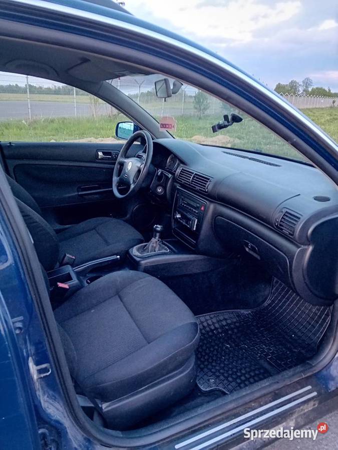 Volkswagen Passat b5 Rok produkcji 2003 Motoryzacja Krosno