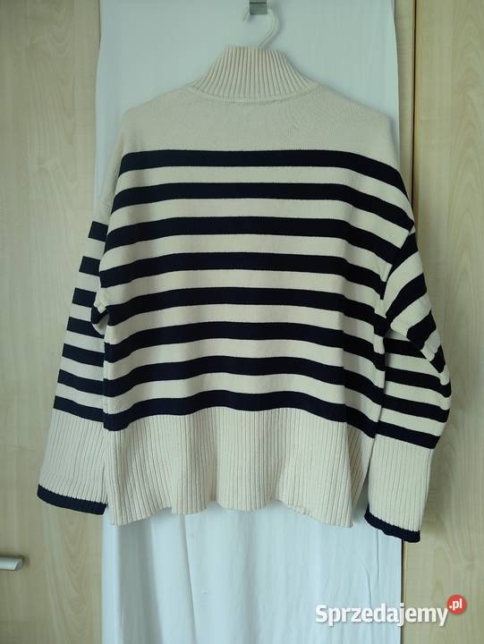 Sweter kremowy w paski oversize Zara