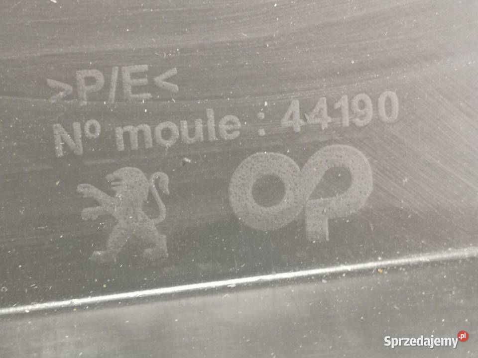 ZDERZAK PRZÓD PRZEDLIFT PEUGEOT 308 20072011 Łączniki stabilizatorów Łączniki stabilizatorów