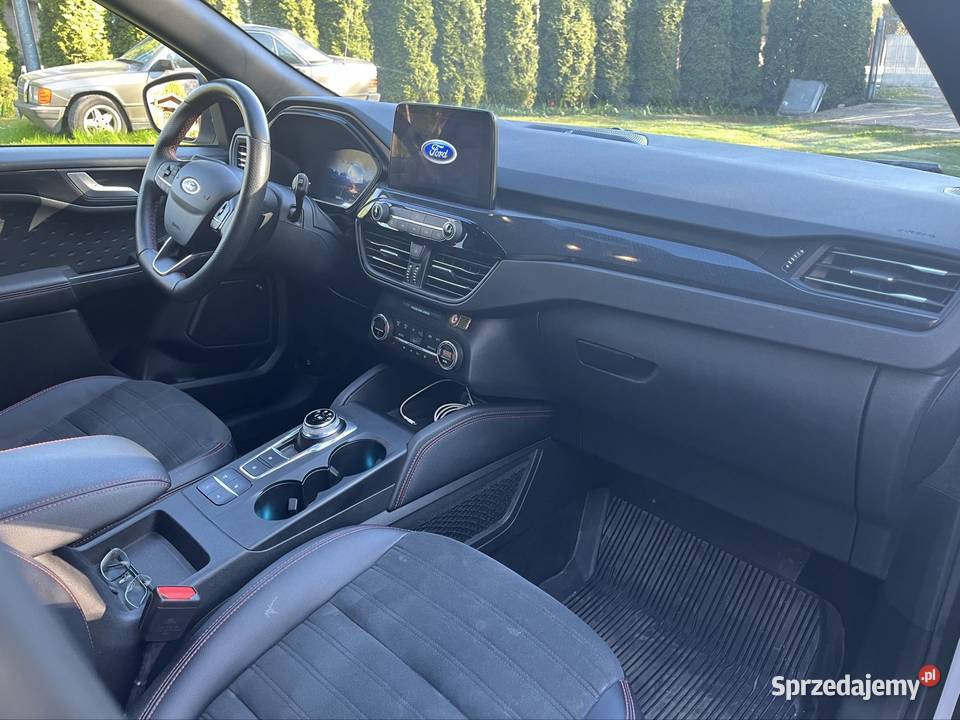 Ford Kuga MK3 STline salon bezwypadek 4x4 full relingi dachowe dolnośląskie Kudowa-Zdrój sprzedam