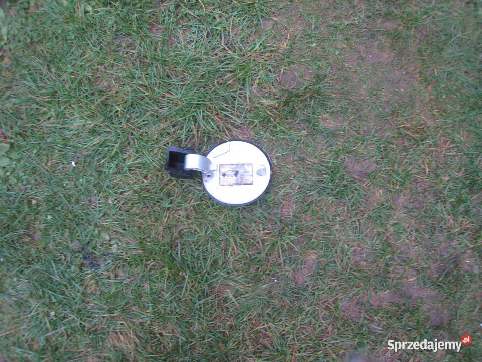 Klapka wlewu paliwa Opel Corsa C srebrna czarna