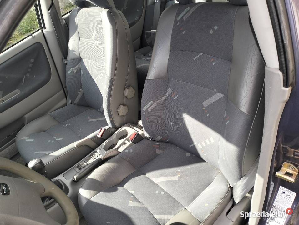 Sprzedam Volvo V40 zarejestrowany ubezpieczony z benzyna Chojnice