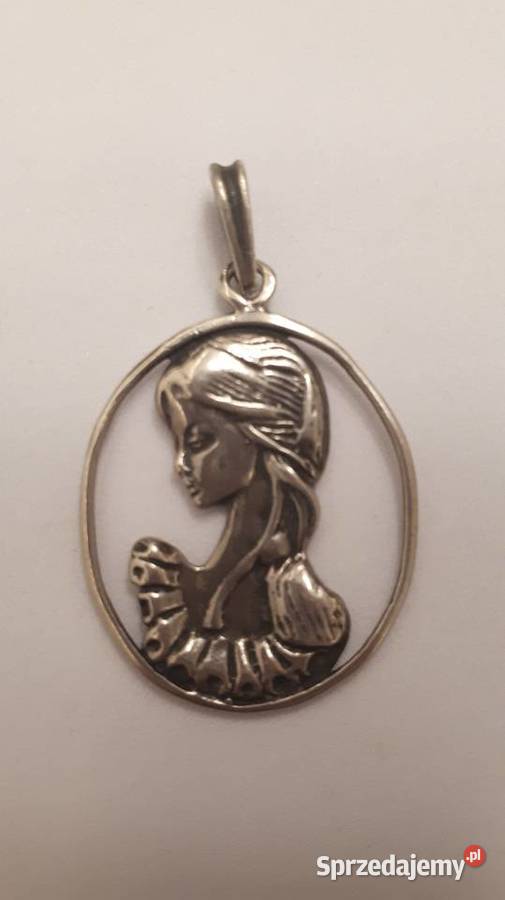 Zawieszka srebrna z kobietą