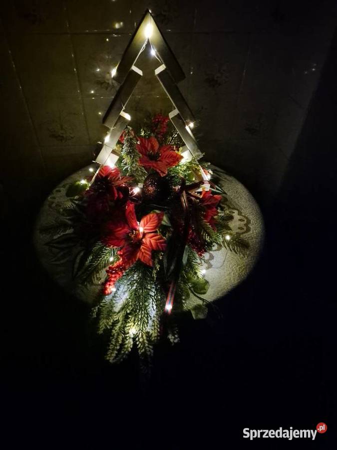 Świąteczna dekoracja nagrobna