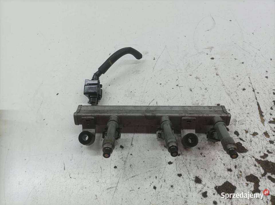 LISTWA WTRYSKOWA 2280 430 14 2325000030 10 12V