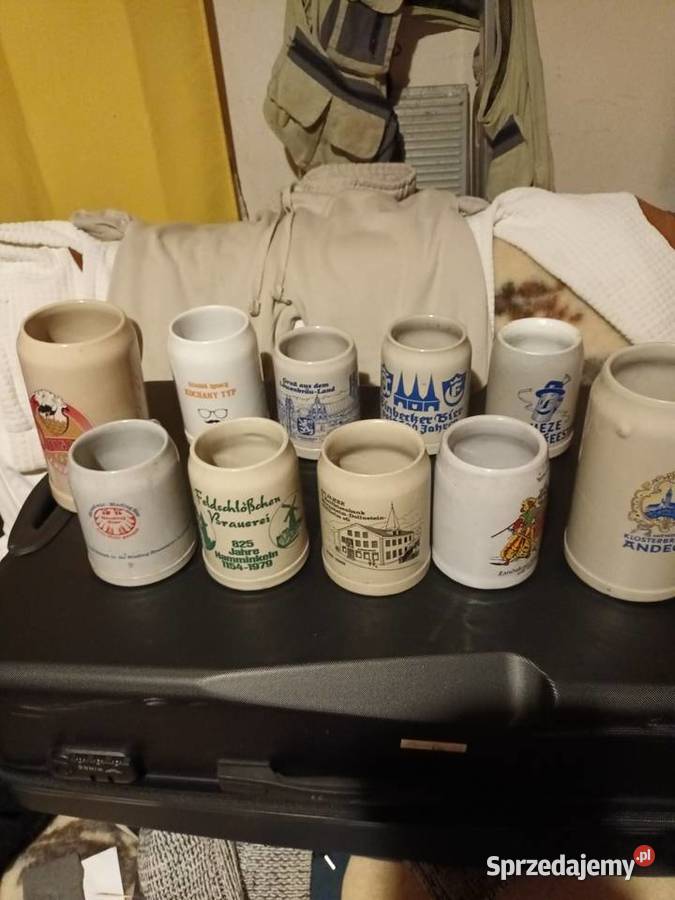 Kufle kamionkowe szkliwiona z lat 60 XX wieku