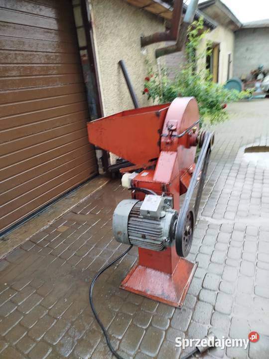 Śrutownik Bąk polski 75kw mało pracował Nowy Radom sprzedam