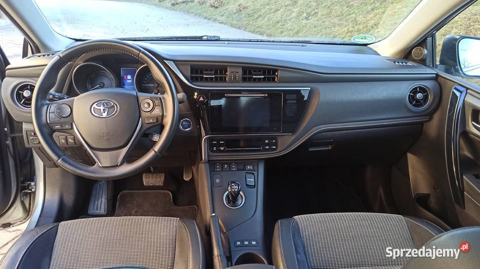 Toyota Auris Hybrid Executive Tymbark sprzedam