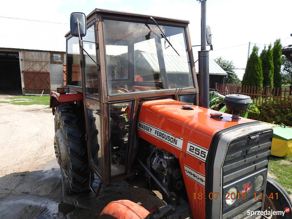 Kabina MF255 Kunicha