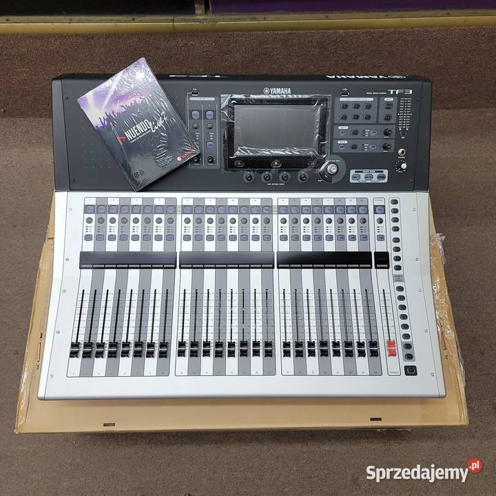 Cyfrowa konsola mikserska Yamaha TF3 Skomielna Czarna