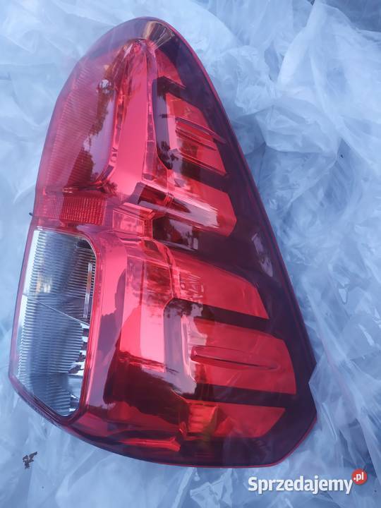 Toyota Hilux VIII Lampa lewa prawa tyl tylna ory lewe łódzkie Ksawerów