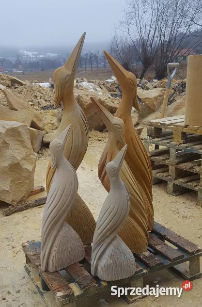 Ręcznie wykute żurawie z piaskowca naturalny