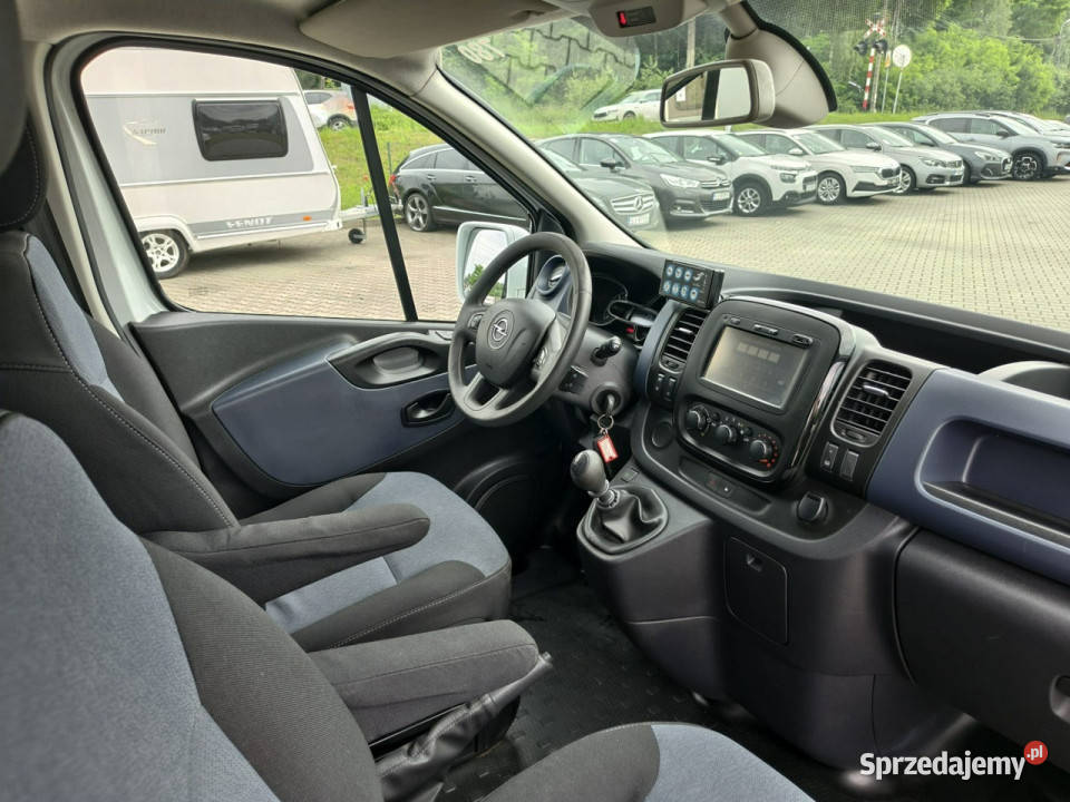 Opel Vivaro 16 D 145 AMBULANS karetka nawigacja Kęty
