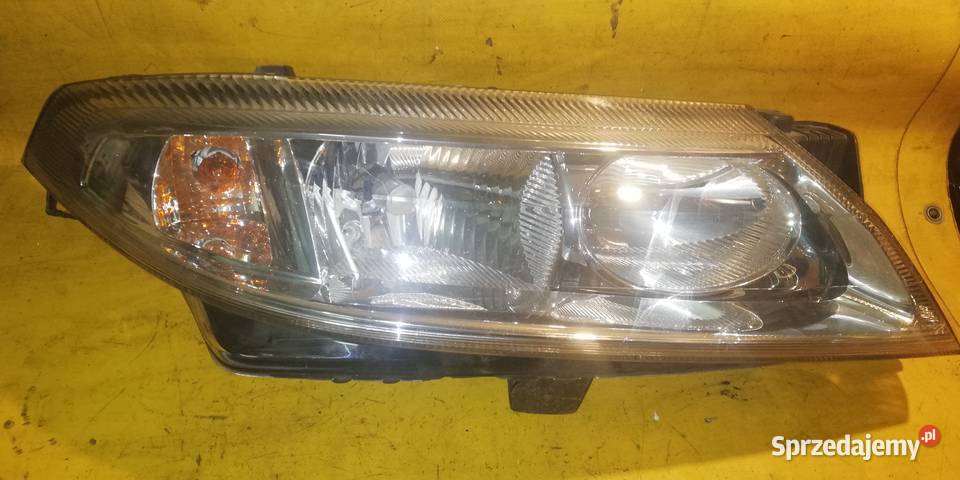 lampa przód prawa8200002847 Renault Laguna 2 Piotrków Trybunalski