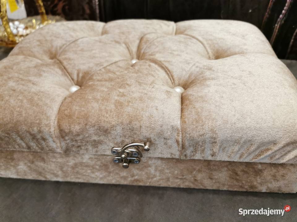 0219 Obrus 160x220 w szkatułce Dekoracje i ozdoby mazowieckie