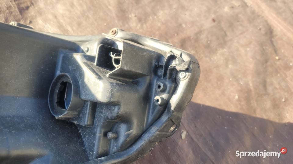 SUZUKI BALENO 2 II PRAWY REFLEKTOR LAMPA PRAWA Ruda Śląska