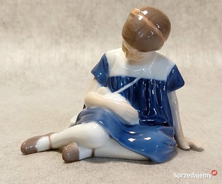 Figurka Royal Copenhagen 15 Dziewczynka z lalką Koszalin