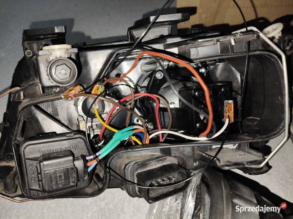 Audi A6 C5 przód lampy Wierzbice sprzedam