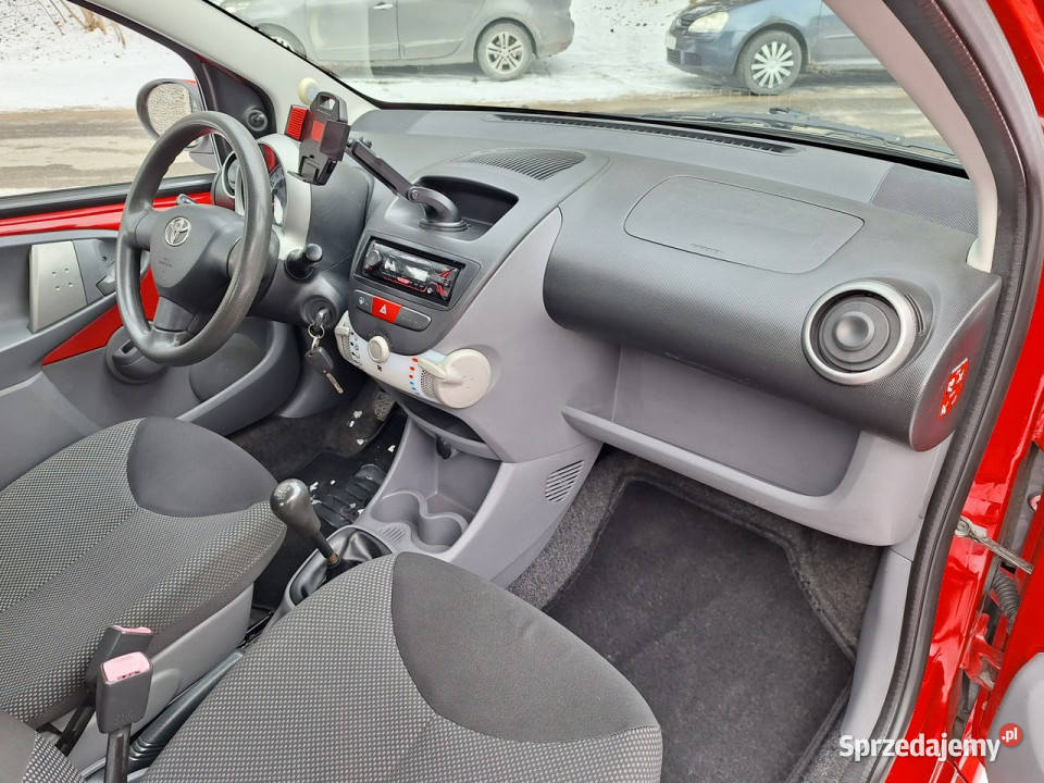 Toyota Aygo nowości jeden właścicielbliżniak VAT marża Aygo śląskie