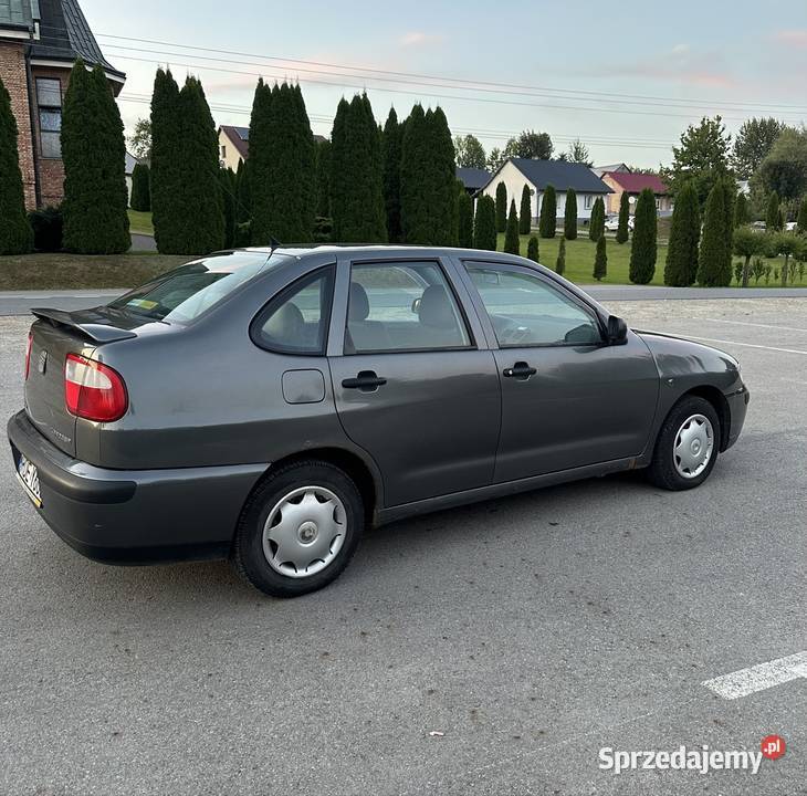 Seat Cordoba 14 benzyna 2002r nieuszkodzony Pilzno