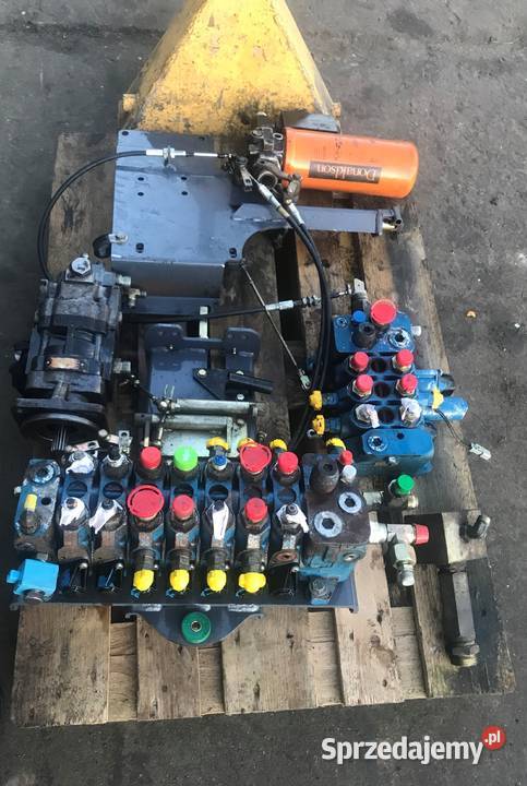 Rozdzielacz przedni tylny sekcje Fiat Hitachi Kosakowo