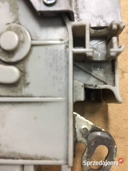 Zamek drzwi lewy przód Fiat Bravo ll 151827956 Pozostałe pomorskie Chojnice