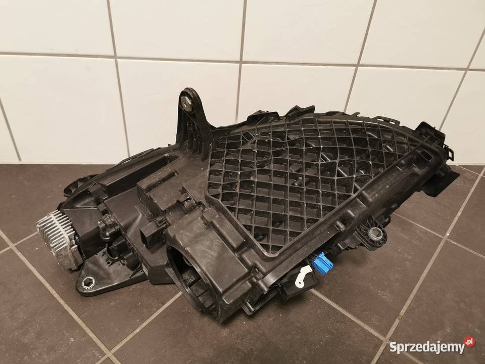 LAMPA PRAWA MERCEDES EQC W293 FULL LED Pielgrzymka