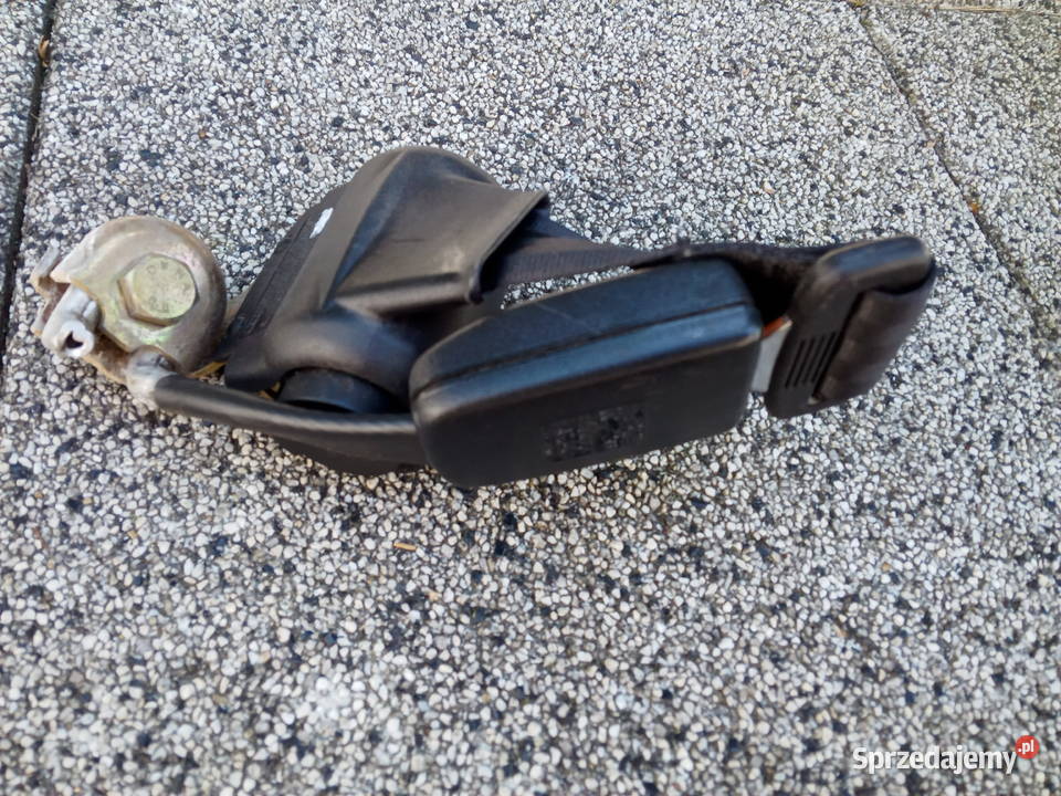 Audi 80 B4 Pas tylny zwijany 8A9857713A sprzedam