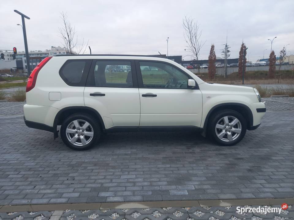 Nissan XTrail 4x4 20 benzyna stan Dubai style Gdańsk