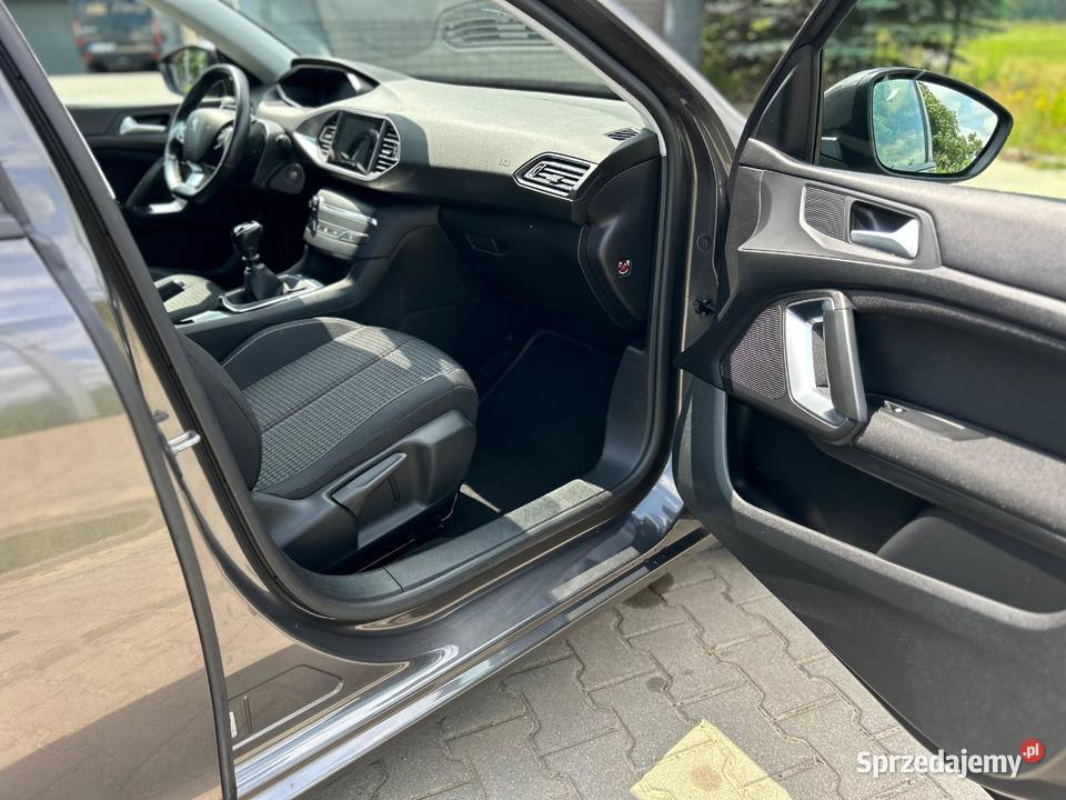 Peugeot 308 15 BlueHDi 2020r Salon 130KM Lesznowola sprzedam